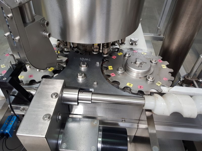 TAPPATRICE ROTATIVA PER FLACONI – BOSCH MOD. VRM 6060