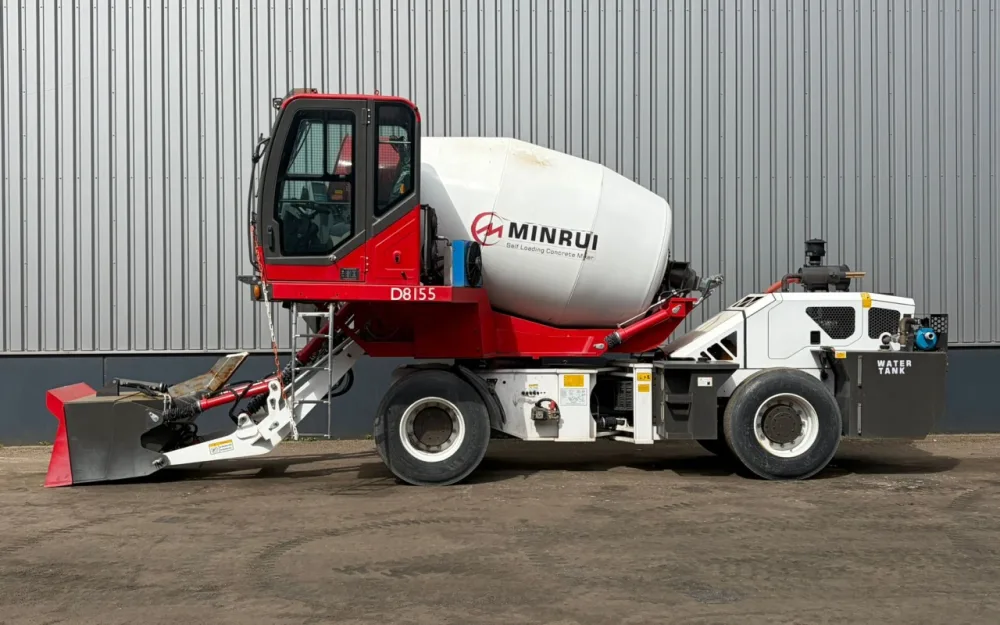 Minrui 4M3 Self Loading Concrete Mixer 4×4