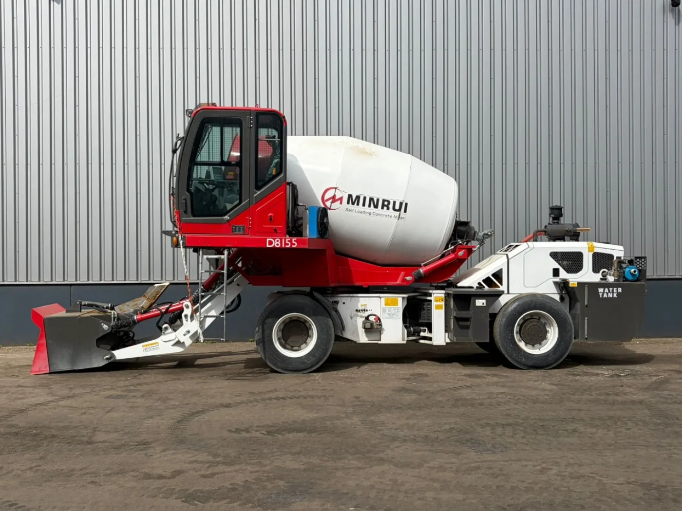 Minrui 4M3 Self Loading Concrete Mixer 4×4 - 1