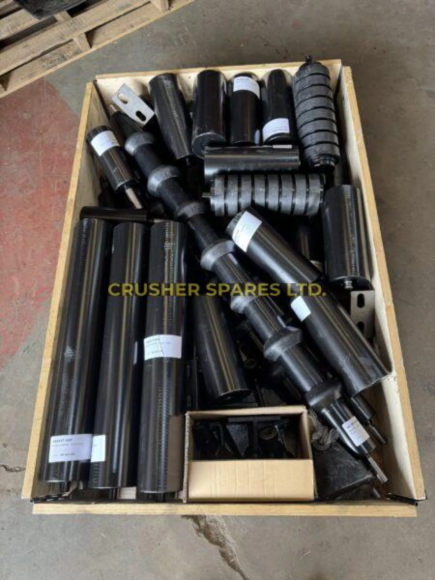 Main Conveyor Rollers | Extec® C12+ Jaw Crusher | - 1