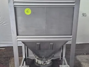 Edelstahl-Maurer AG IBC-Behälter mit Halar-Beschichtung 670 ltr.