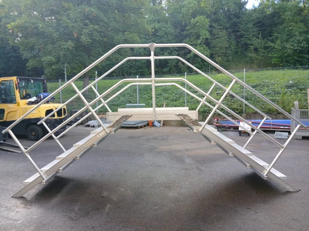 Treppenbrücke aus Aluminium