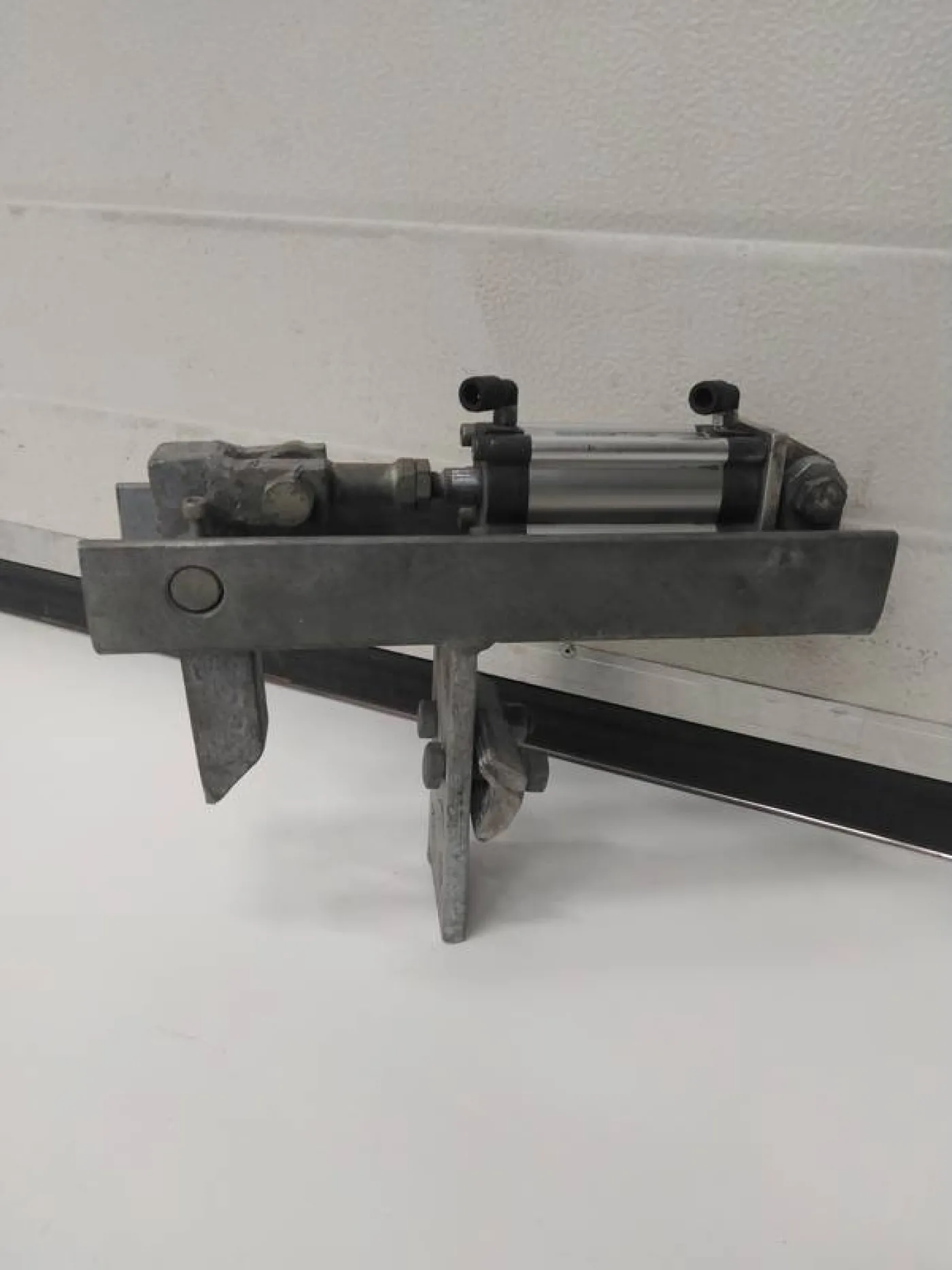 Tube rail stop pneumatic - 3