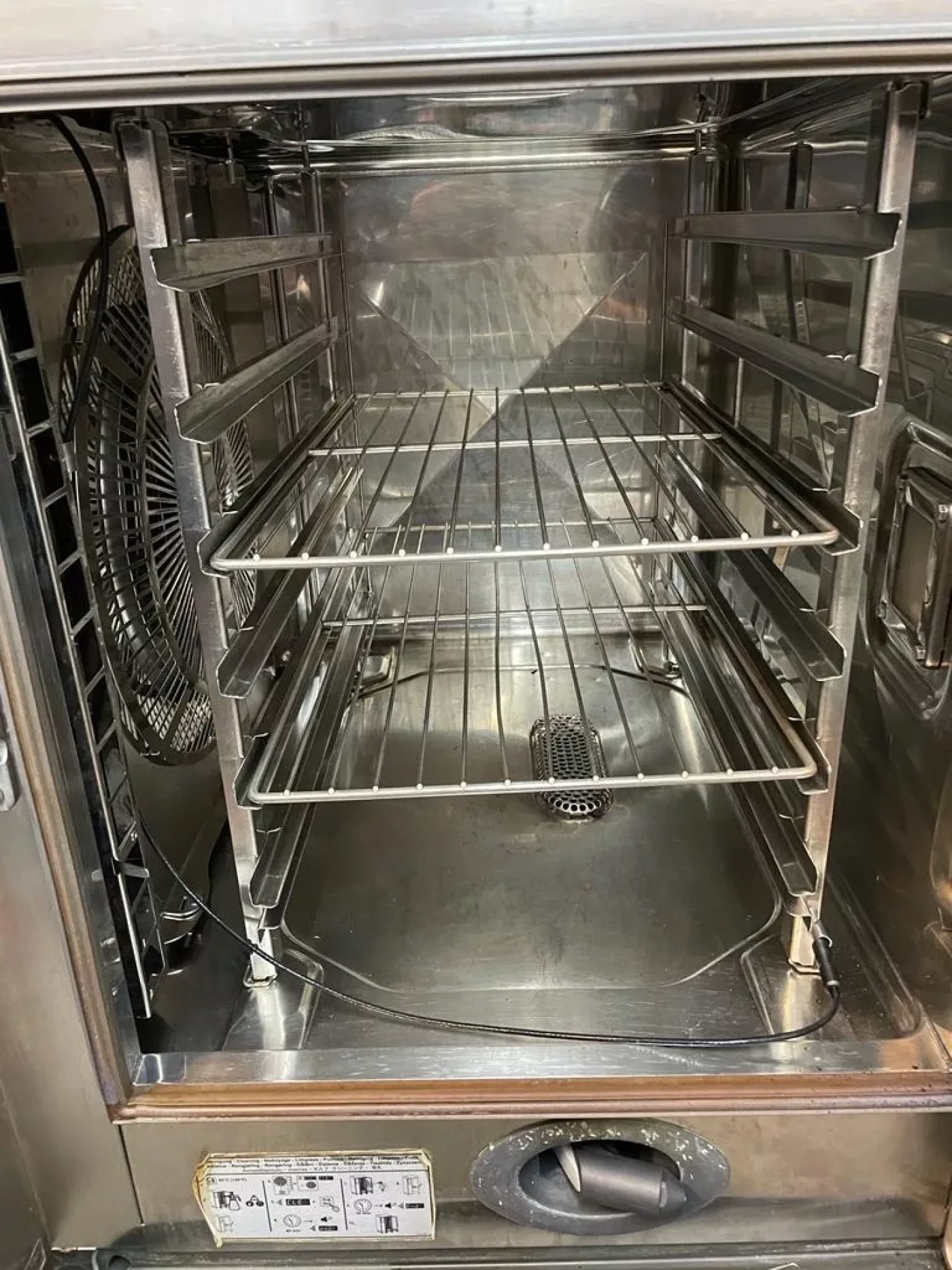 Rational CombiMaster Plus (CMP) 6-1/1/E (6-Grid Electric Combi Oven) Lincat Branded - islandcatering - 5