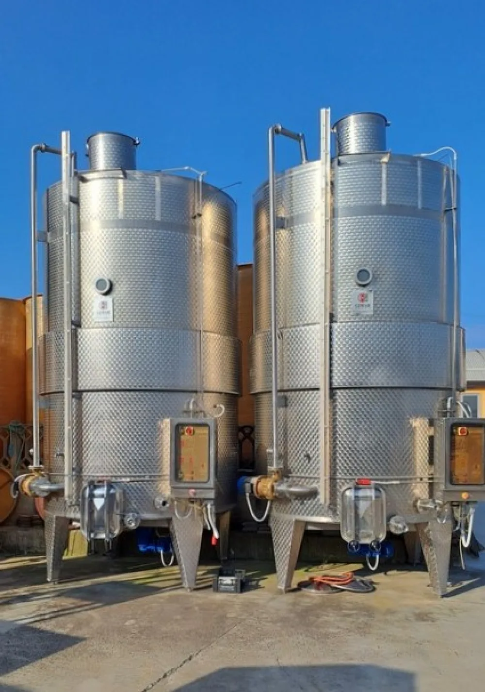 STAINLESS STEEL WINE-MAKERS GIMAR BRAND, CAPACITY HL 150 ABOUT, SECOND-HAND EQUIPMENTS