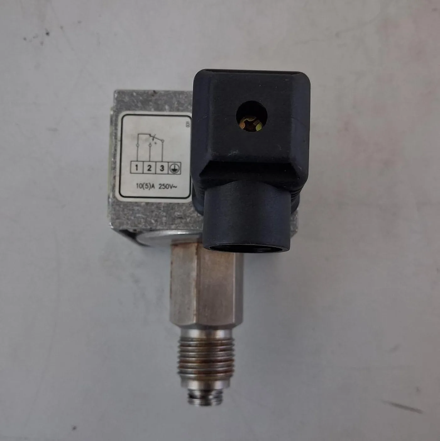 FeMA Pressure Switch 0–10 bar - 6