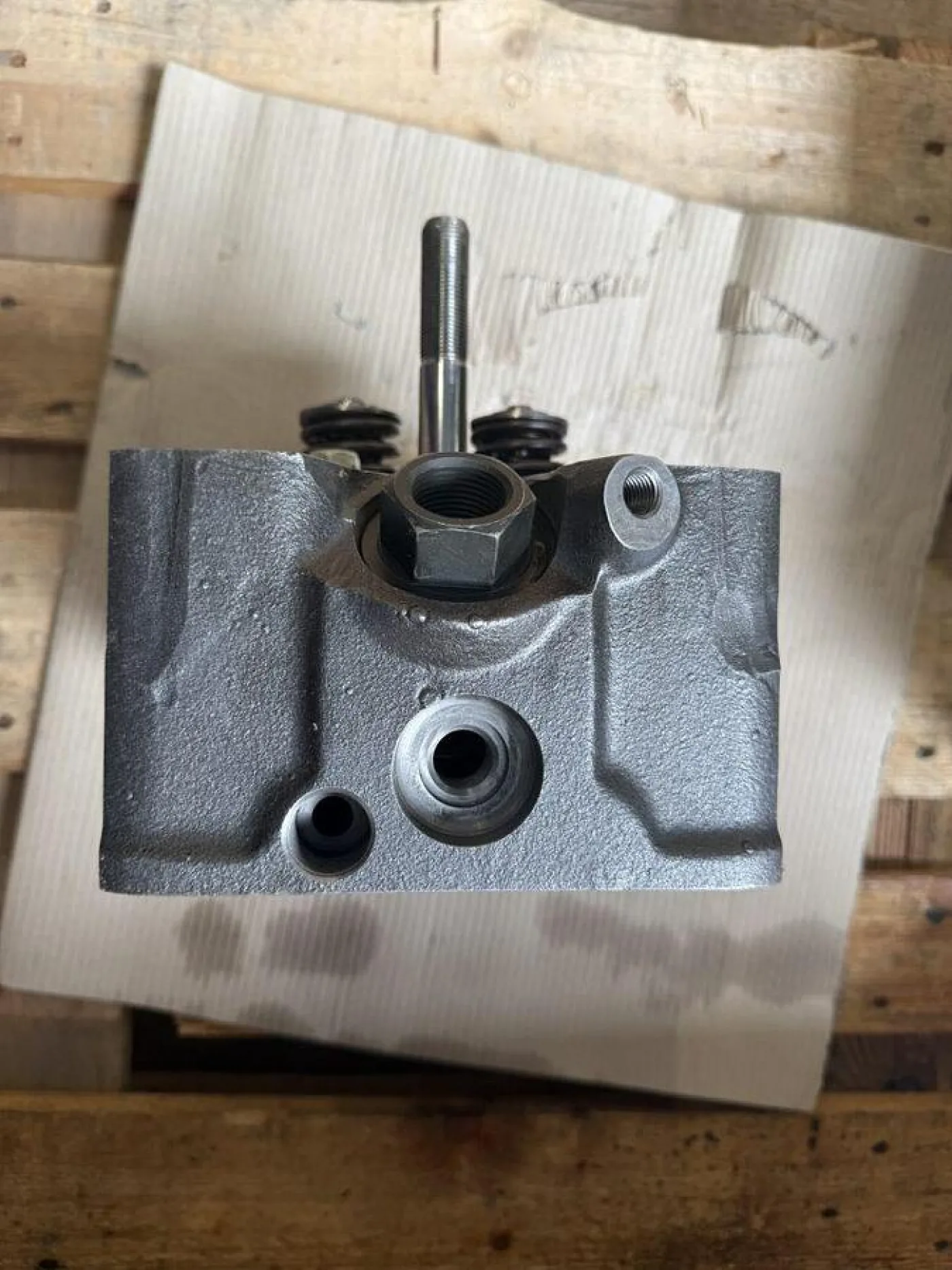 NEW CYLINDER HEAD MWM 518 P/N 1205 2875 - 5