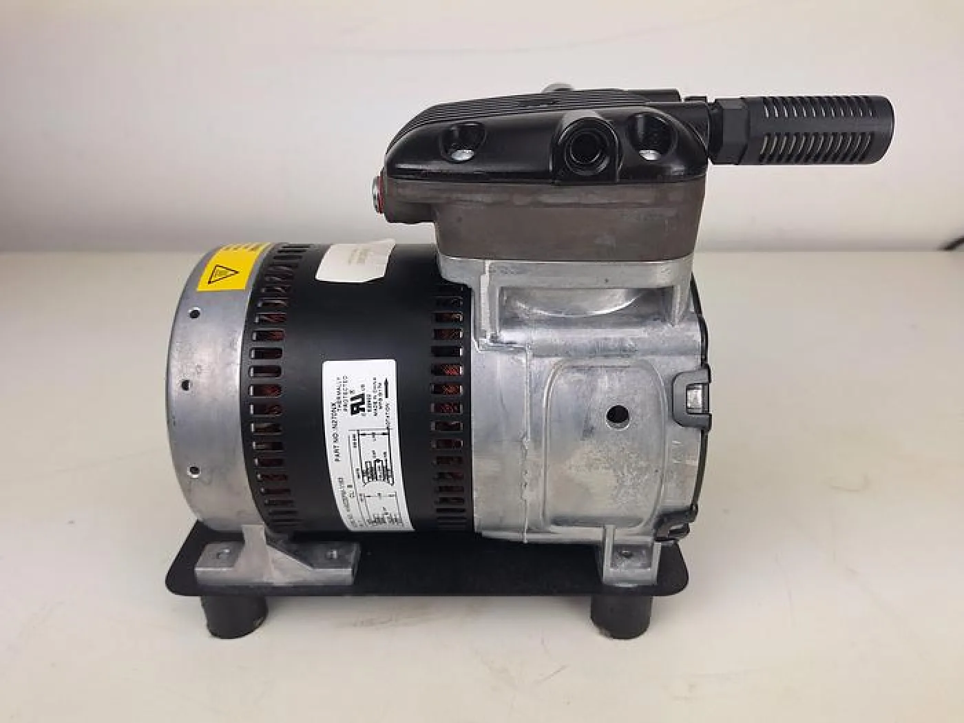 Biotek Instruments Vacuum pump 2 - 3
