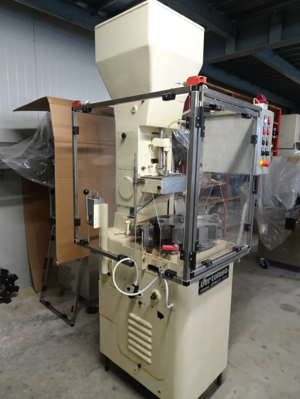 AUTOMATIC CORKING MACHINE BERTOLASO, MODEL SUPER GLORIA 108, MONOHEAD FOR NATURAL CORKS, SECOND-HAND MACHINE