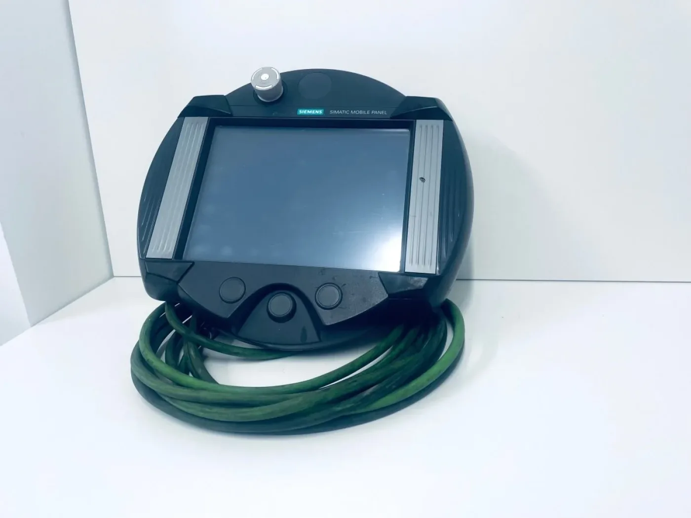 Siemens Mobile Panel 277 10" 6AV6645-0BE02-0AX0 - 1