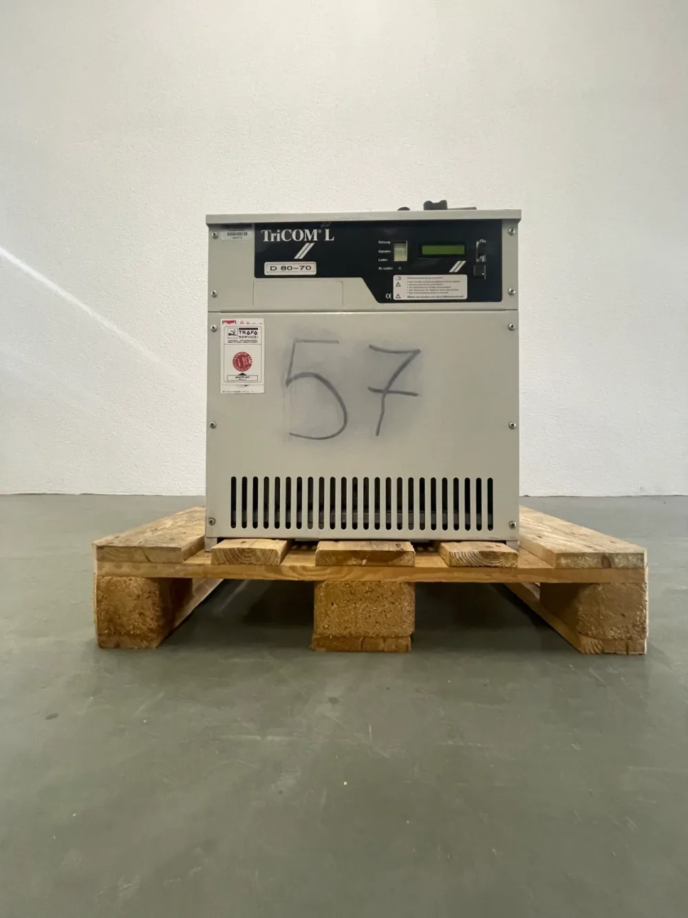TriCom L D80/70 E-WaN Batterieladegerät