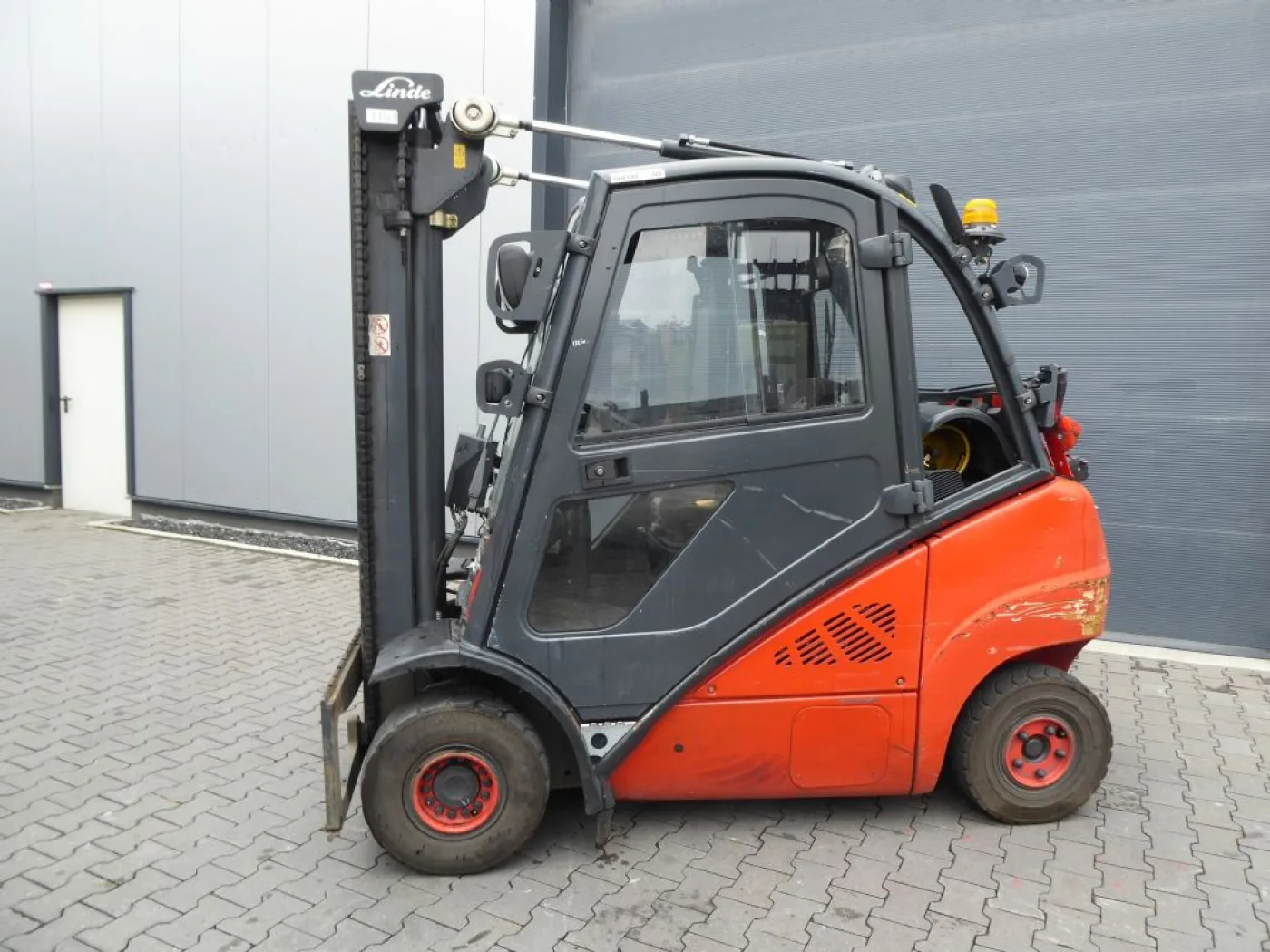 Linde H25T-02 - 5