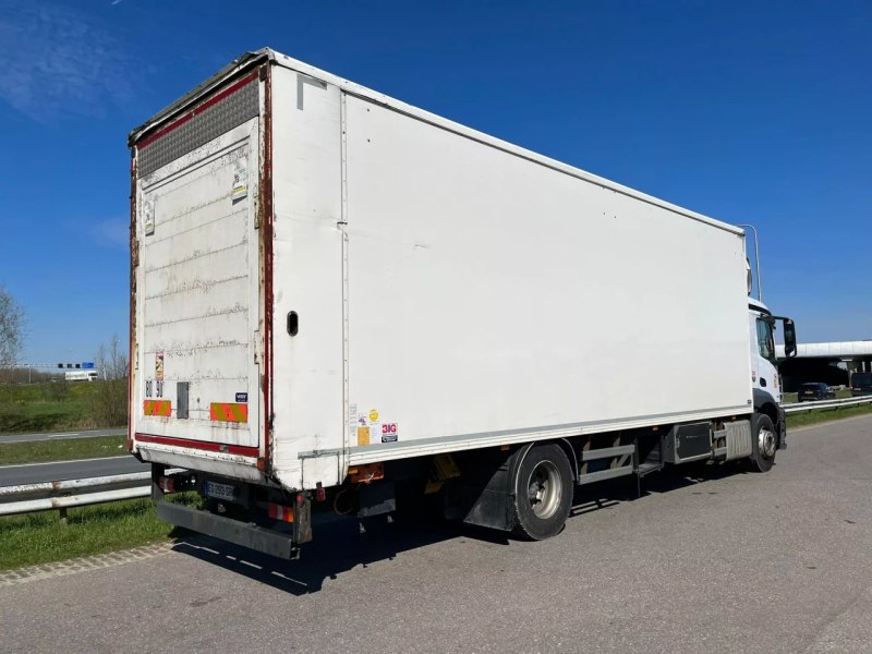 Mercedes Benz Antos 1836 4×2 Closed Box, double floor