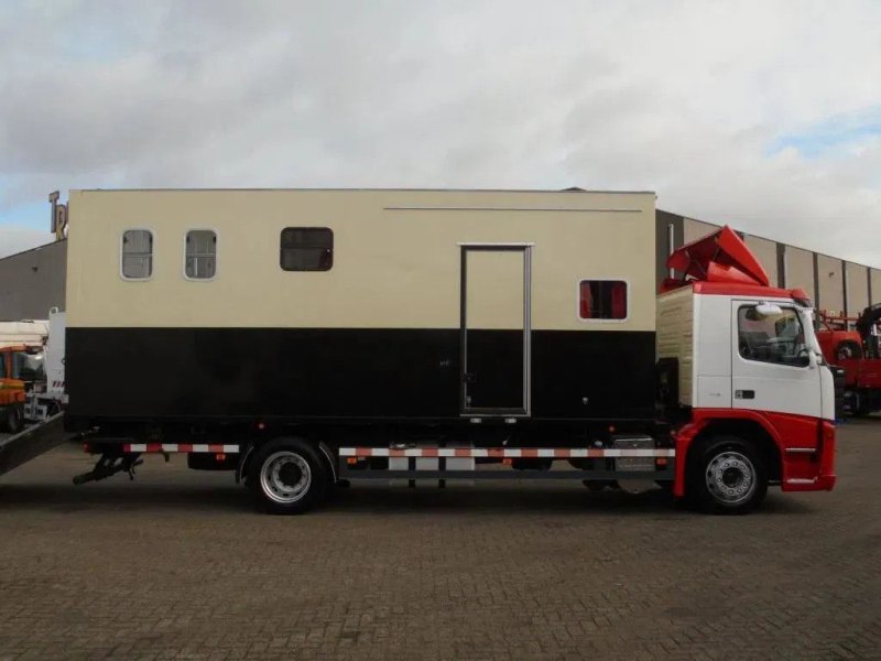Volvo FM 9.310 + Euro 5 + Manual + Horse transport