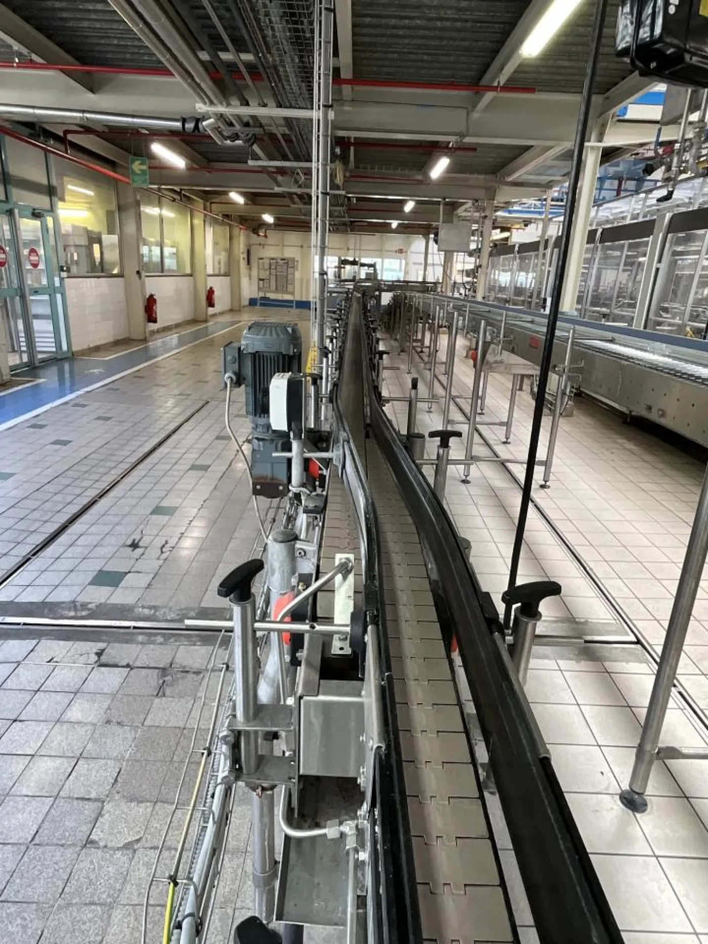 2016 Sipac Sipac 010 011 81mm Convoyeur Belt for Bottles with HMI and Puissance and Controls Enclosure - Line 1 - 2