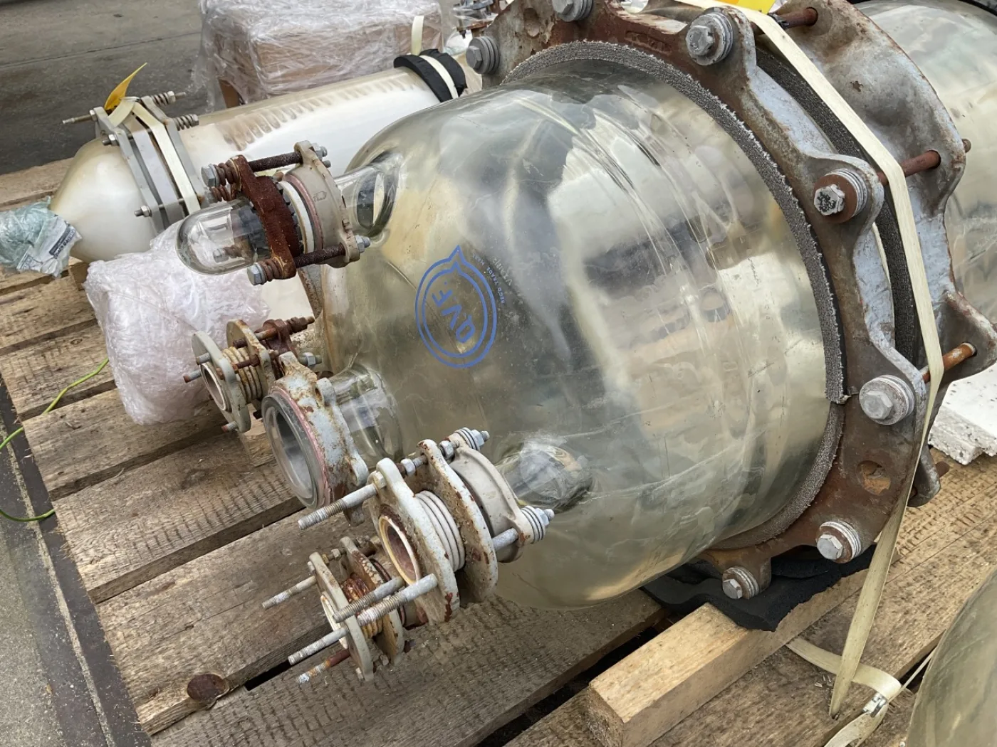 QVF Glasstechnik 100 Ltr - Vertical tank - 3