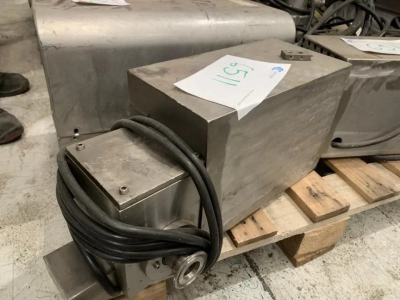 USED STAINLESS STEEL IMPELLER PUMP
