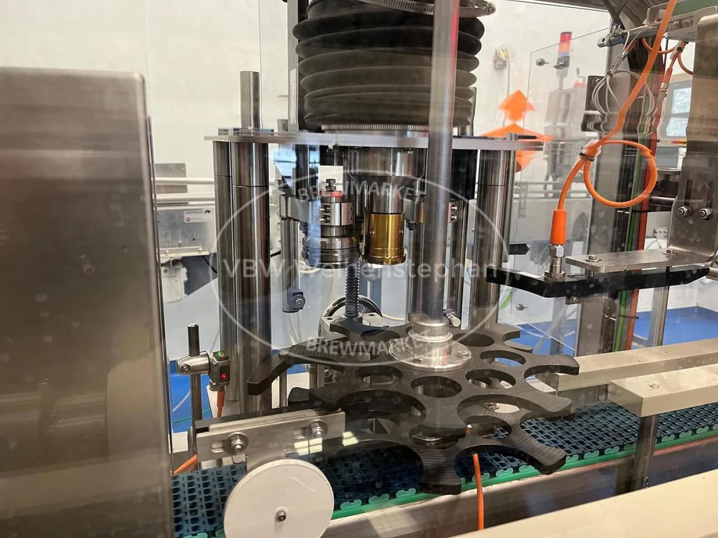 Can filler and seamer - 4