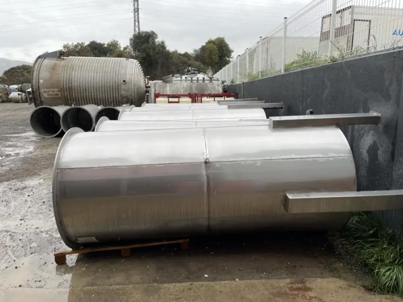 TANKS C6902 - 6
