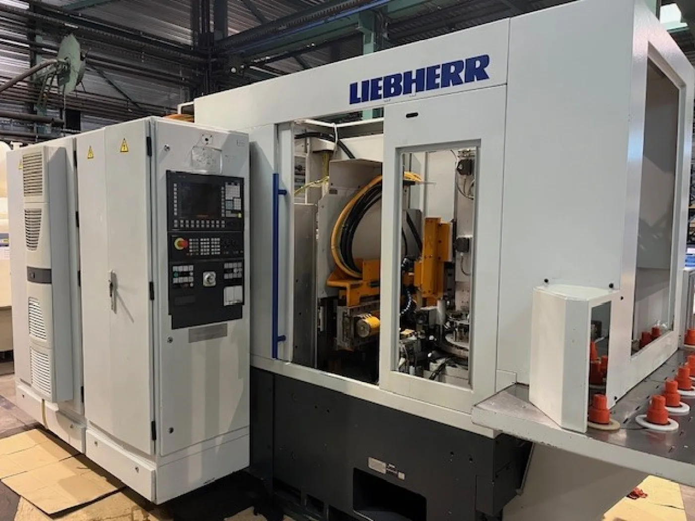 CNC Gear Hobbing Machine – LIEBHERR LC150 - 1