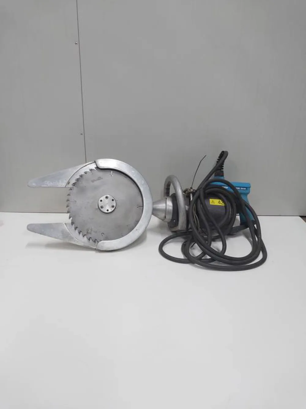 Leg and horn saw
