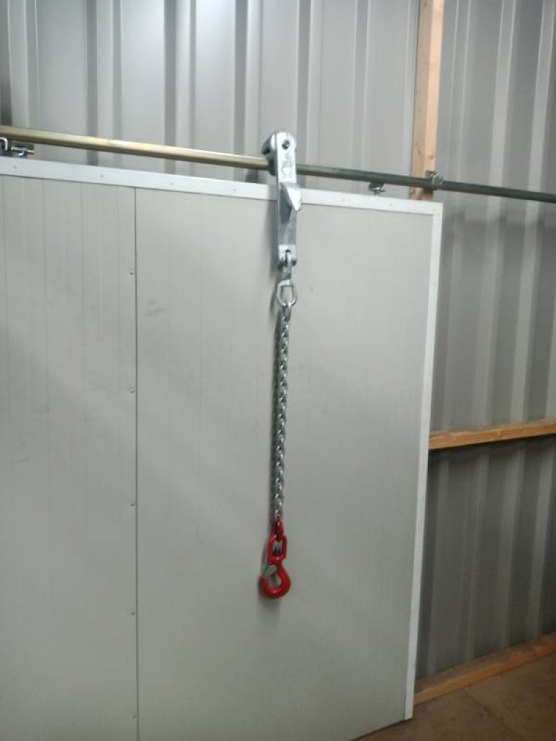 Cattle Bleeding Shackle