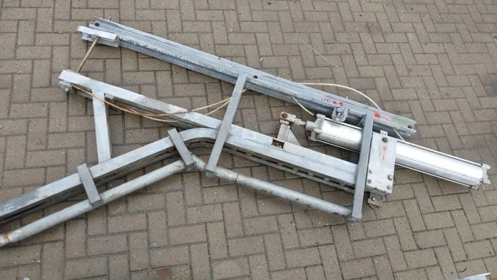 Walking beam lift