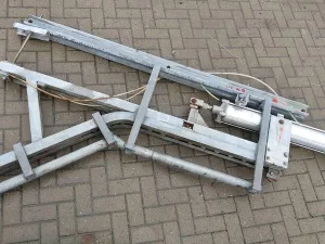 Walking beam lift