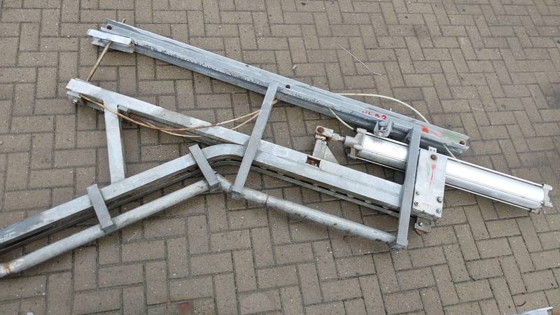 Walking beam lift
