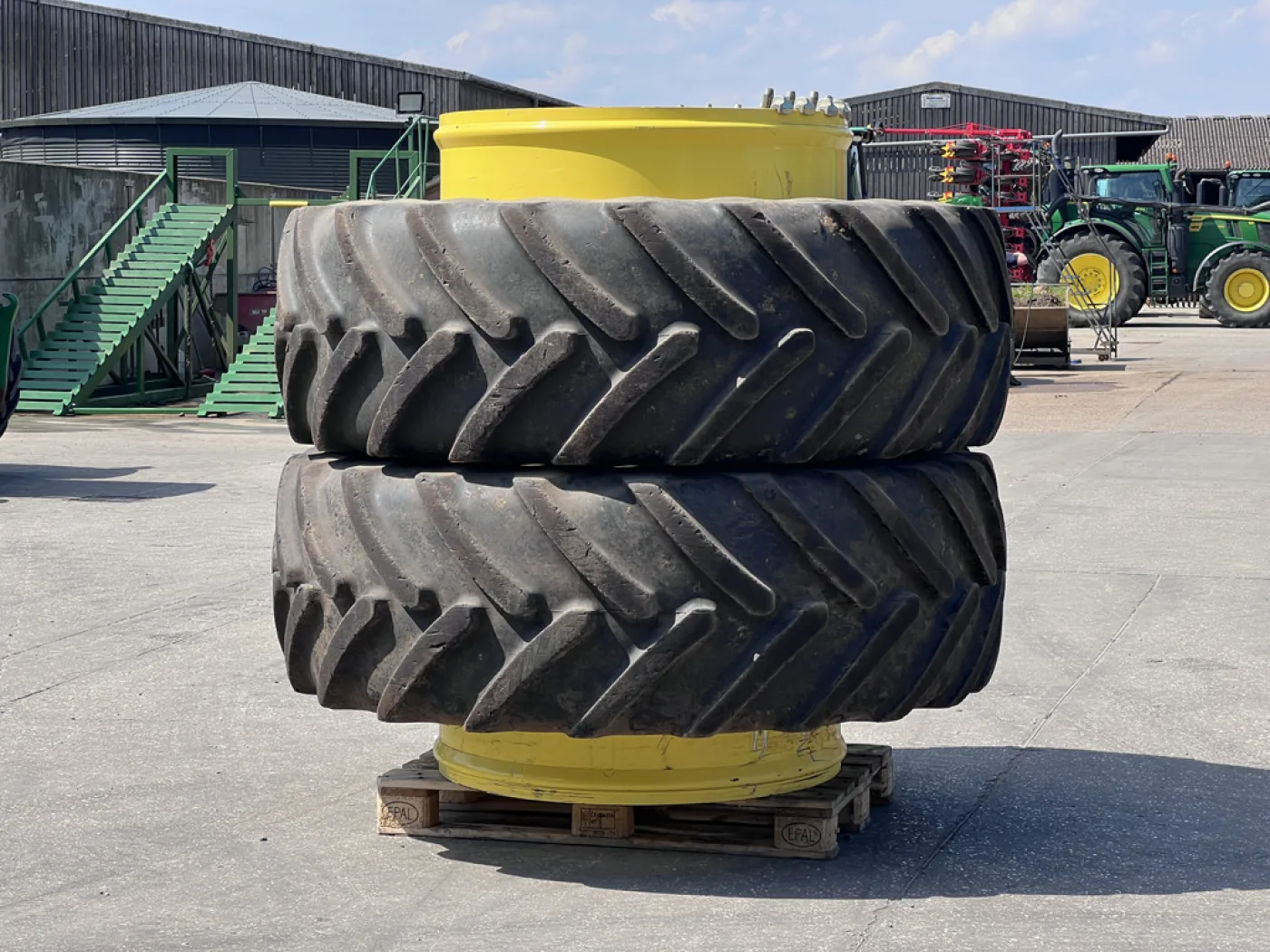 Miscellaneous - 650/65R42 DUAL WHEELS - 1