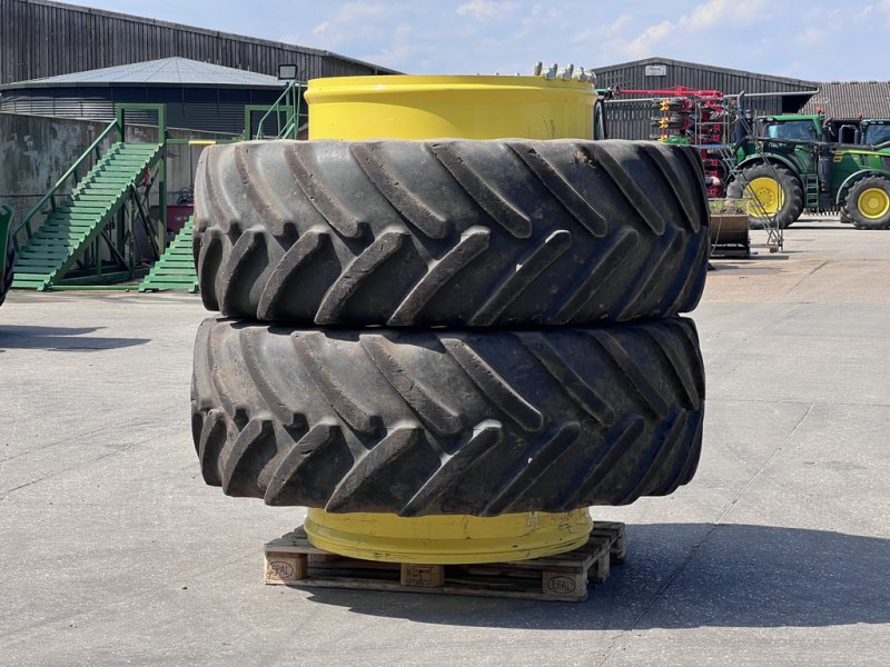 Miscellaneous - 650/65R42 DUAL WHEELS
