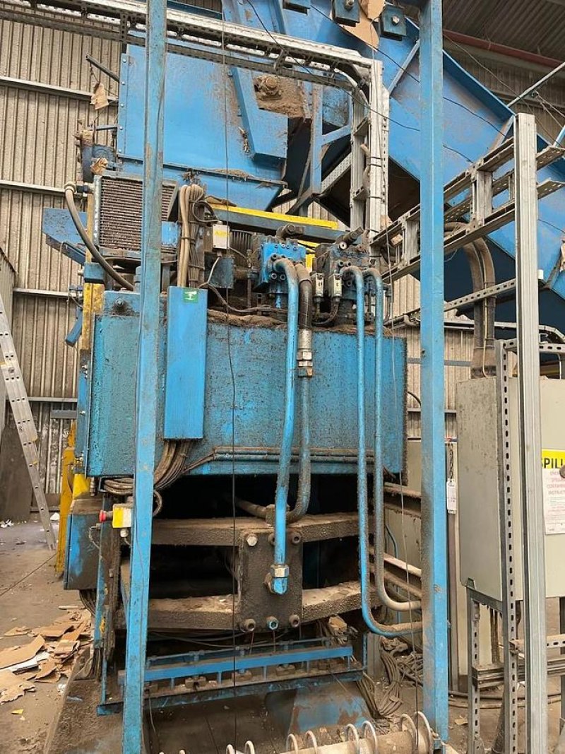 Persona Baler And Conveyor