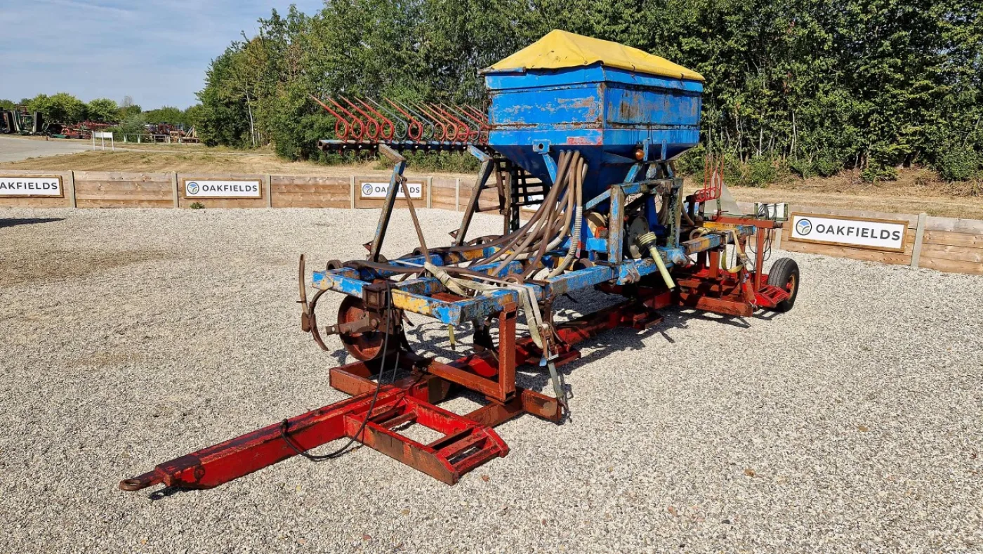 4m Flexityne Cultivator, with Accord Hopper - 1