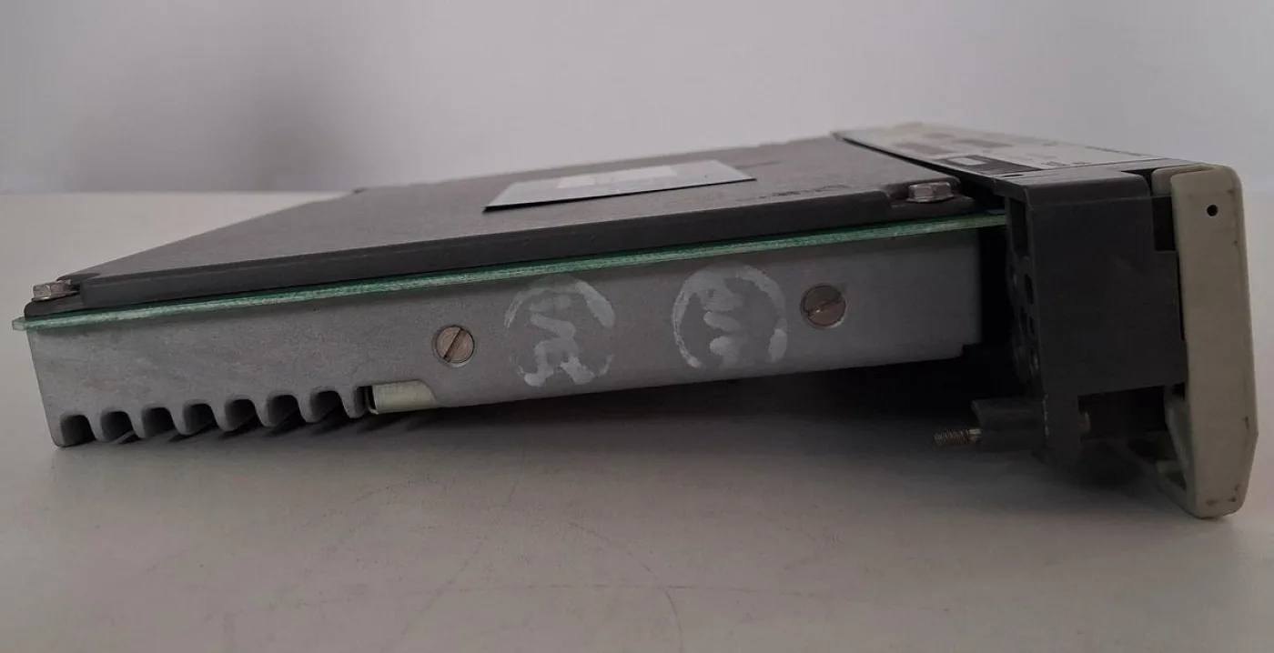 Modicon AS-B814-108 PLC Module - 3