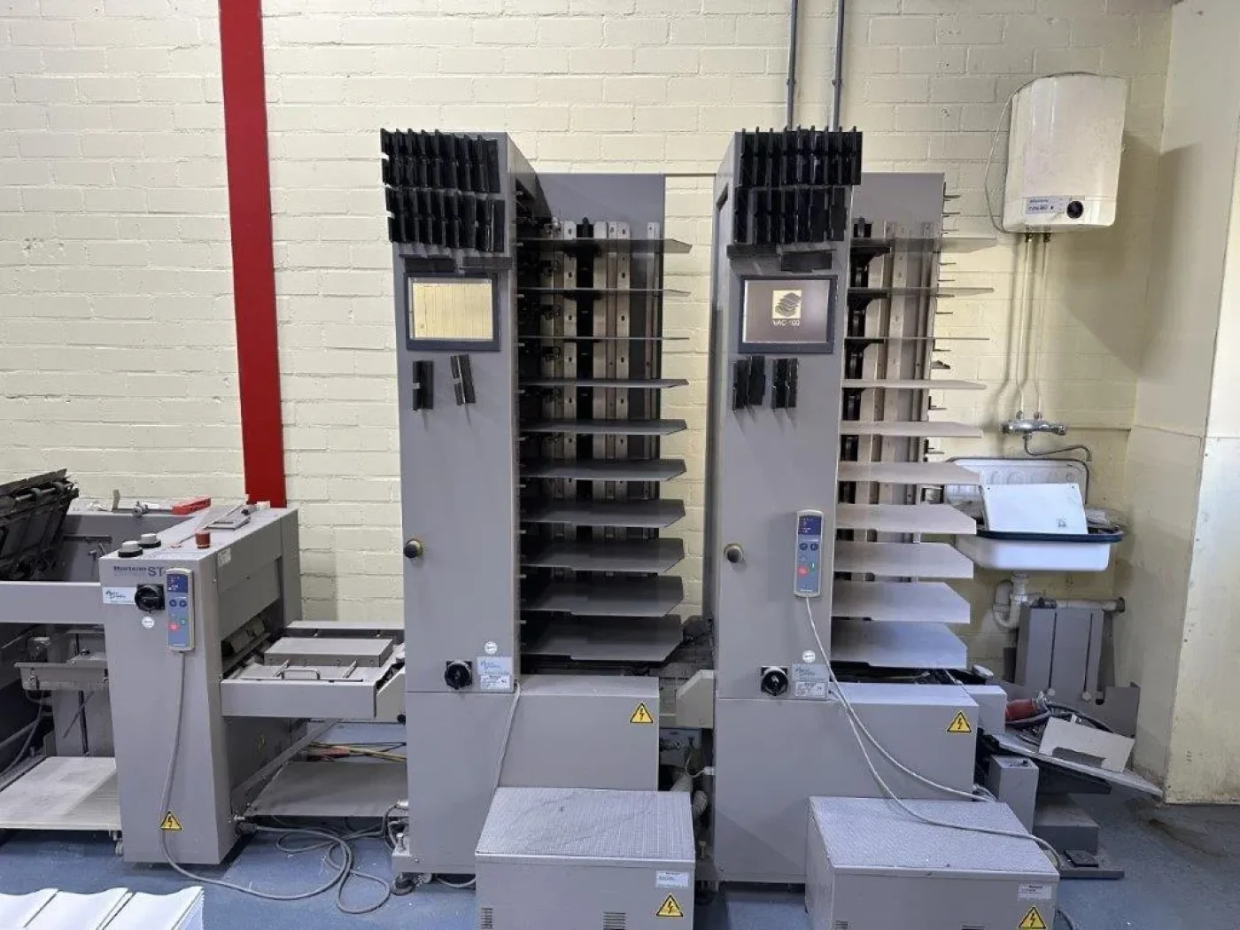 Horizon 1 x VAC-100 with SPF 20A - FC 20A bookletmaker - 2