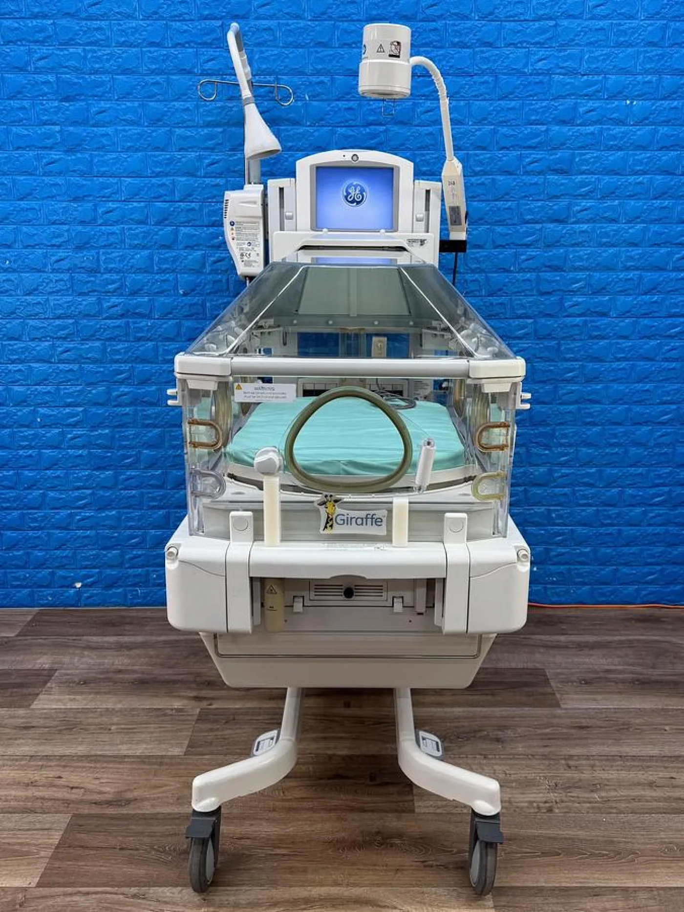 GE Giraffe Omnibed Carestation CS1 REF: 2082844-001-403565 YOM: 2016 - 2