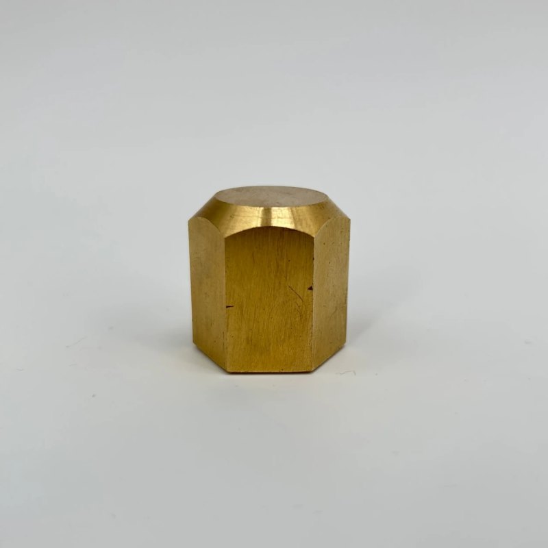 Tapón hexagonal de latón. Rosca 5/8″