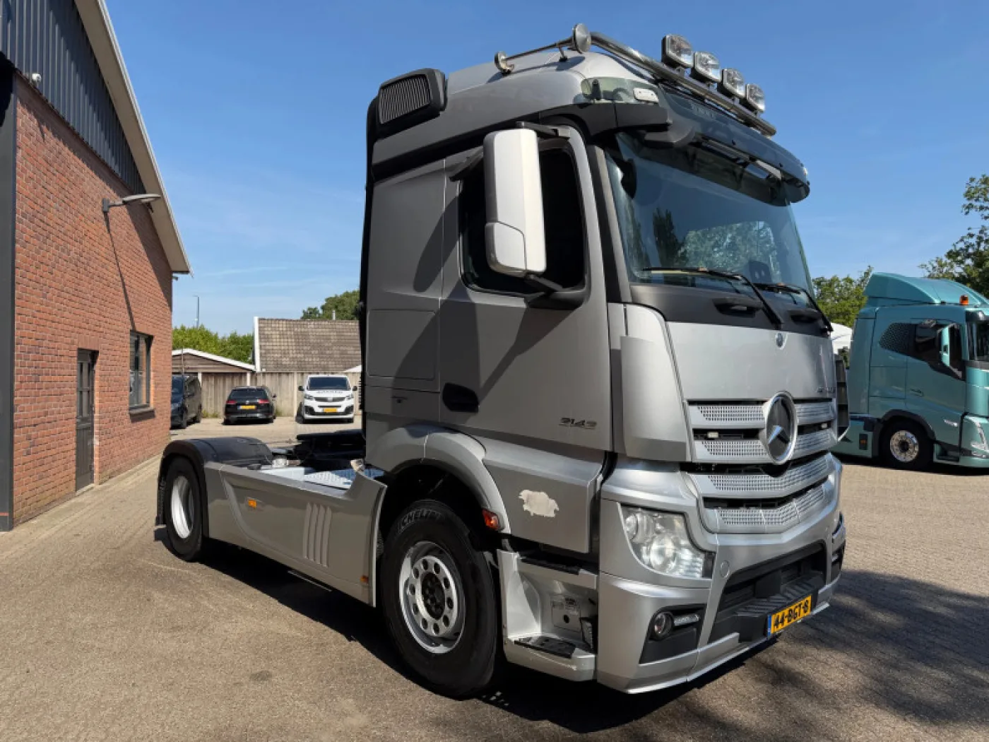Mercedes-Benz Actros 2142 4x2 Hydraulic NL Truck - 2
