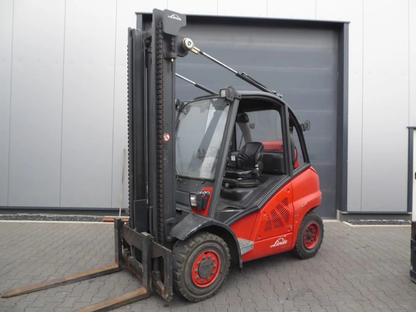 Linde H40T-01 - 1