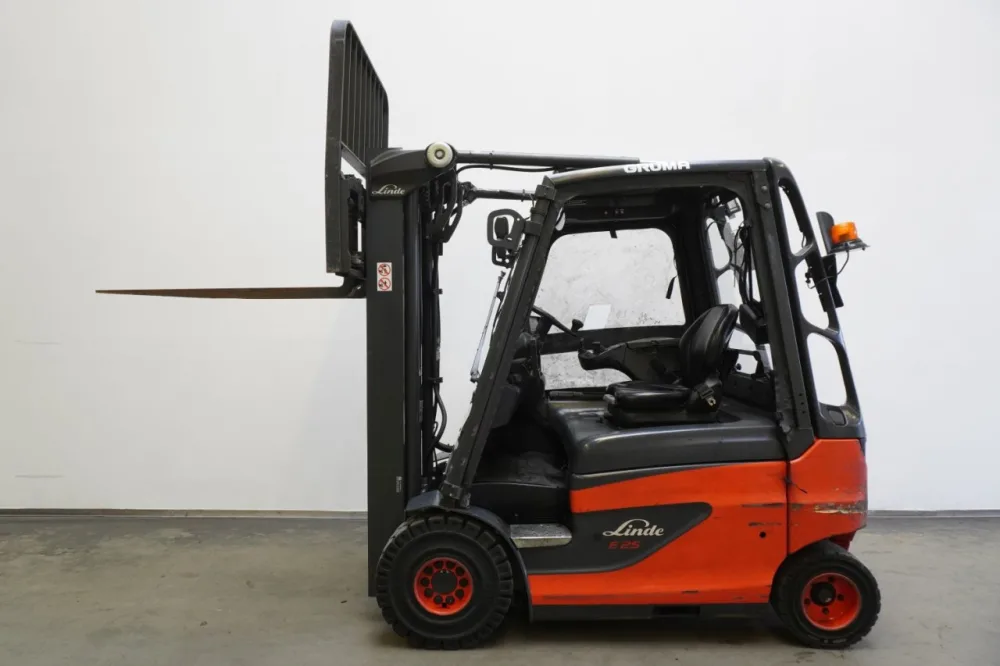 Frontstapler Linde E 25 387 (2020)