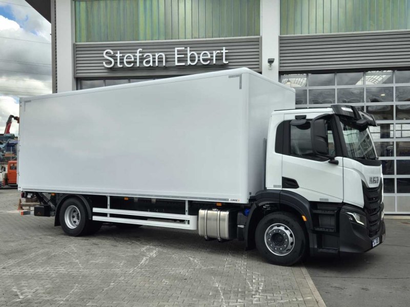 Iveco AD190S40/P 4x2 Ladebordwand 2.000kg Navi ACC