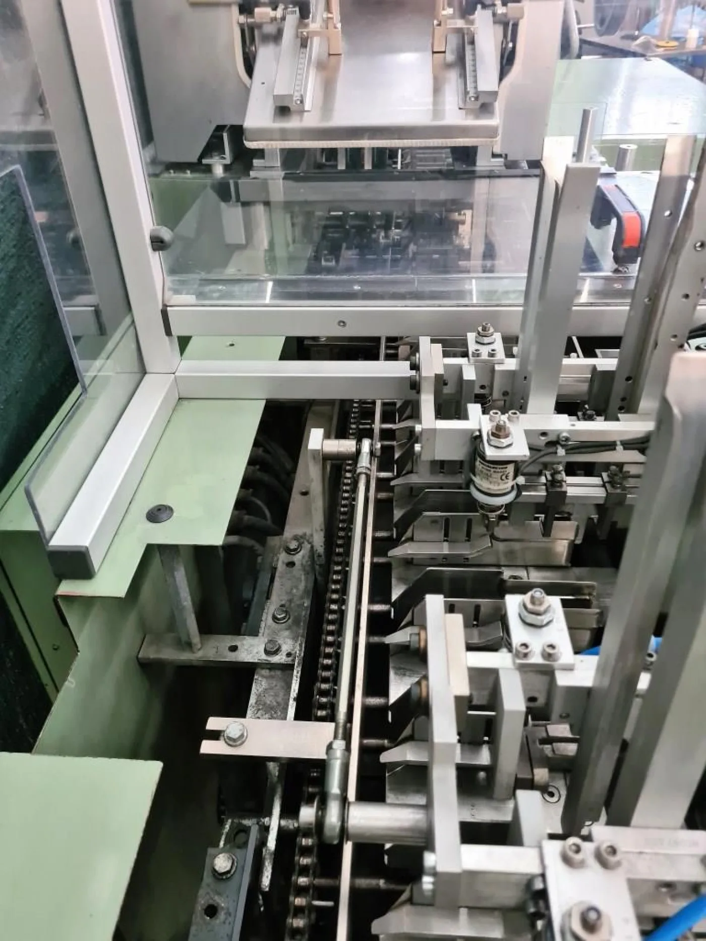 ASTUCCIATRICE ORIZZONTALE A MOVIMENTO CONTINUO – CAM – MOD. HF77 - 2