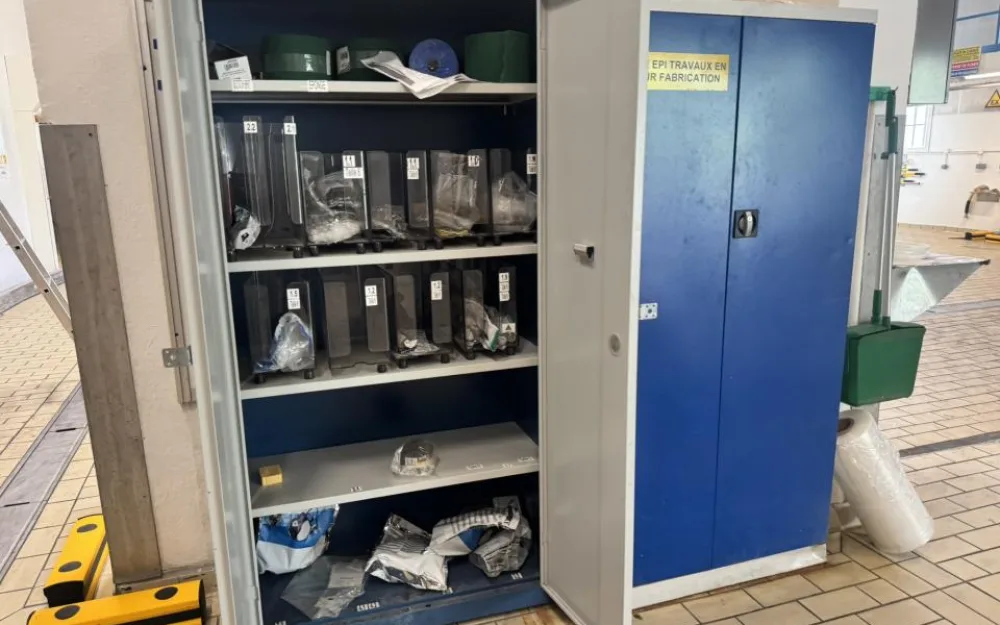 storage cabinets 2x