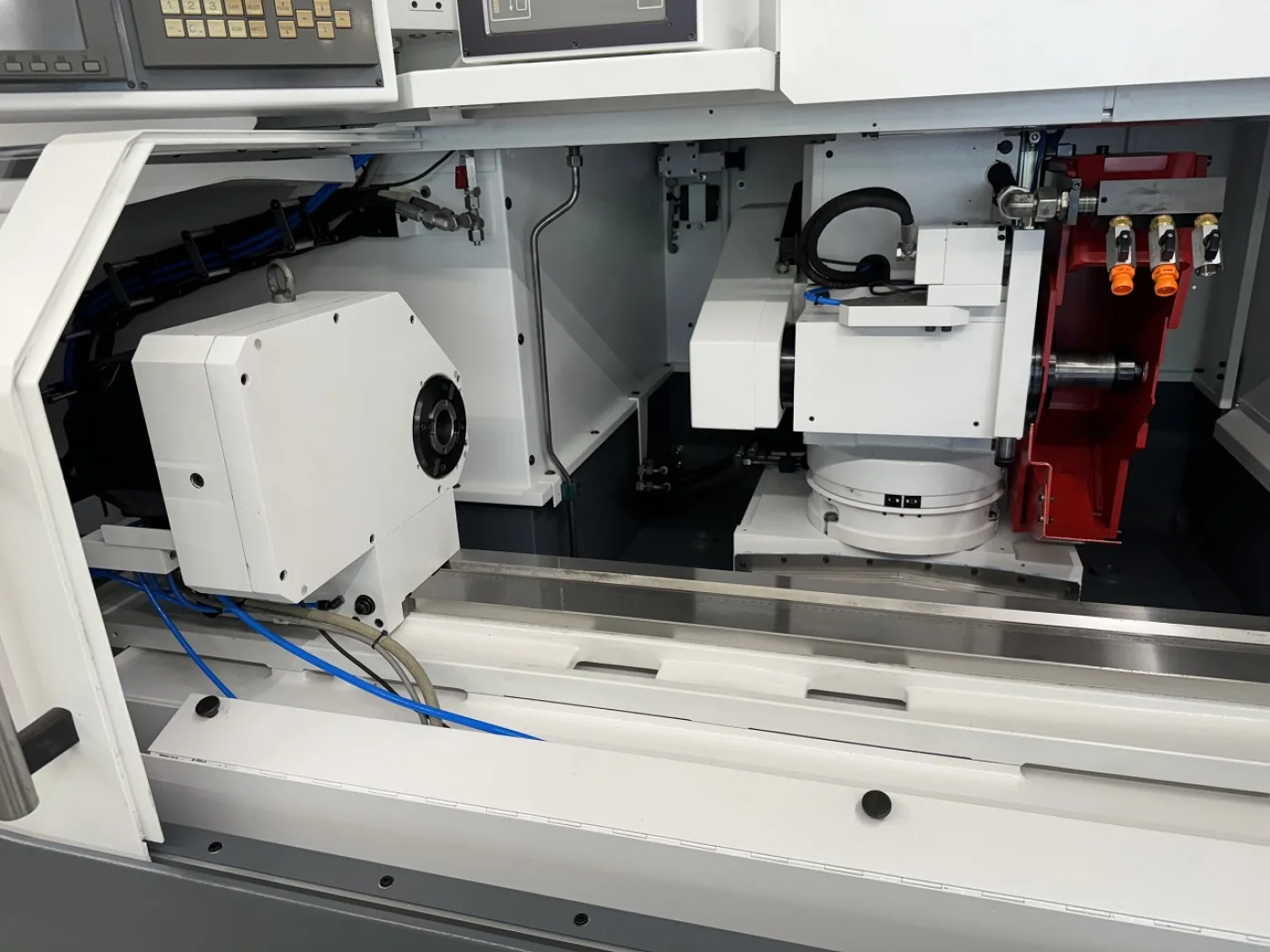 RECTIFIEUSE CNC CYLINDRIQUE STUDER S-33 CNC Année 2003 avec Fanuc 21i-TB – Axe B entre-pointe 1000 hauteur de pointe 175 - 8