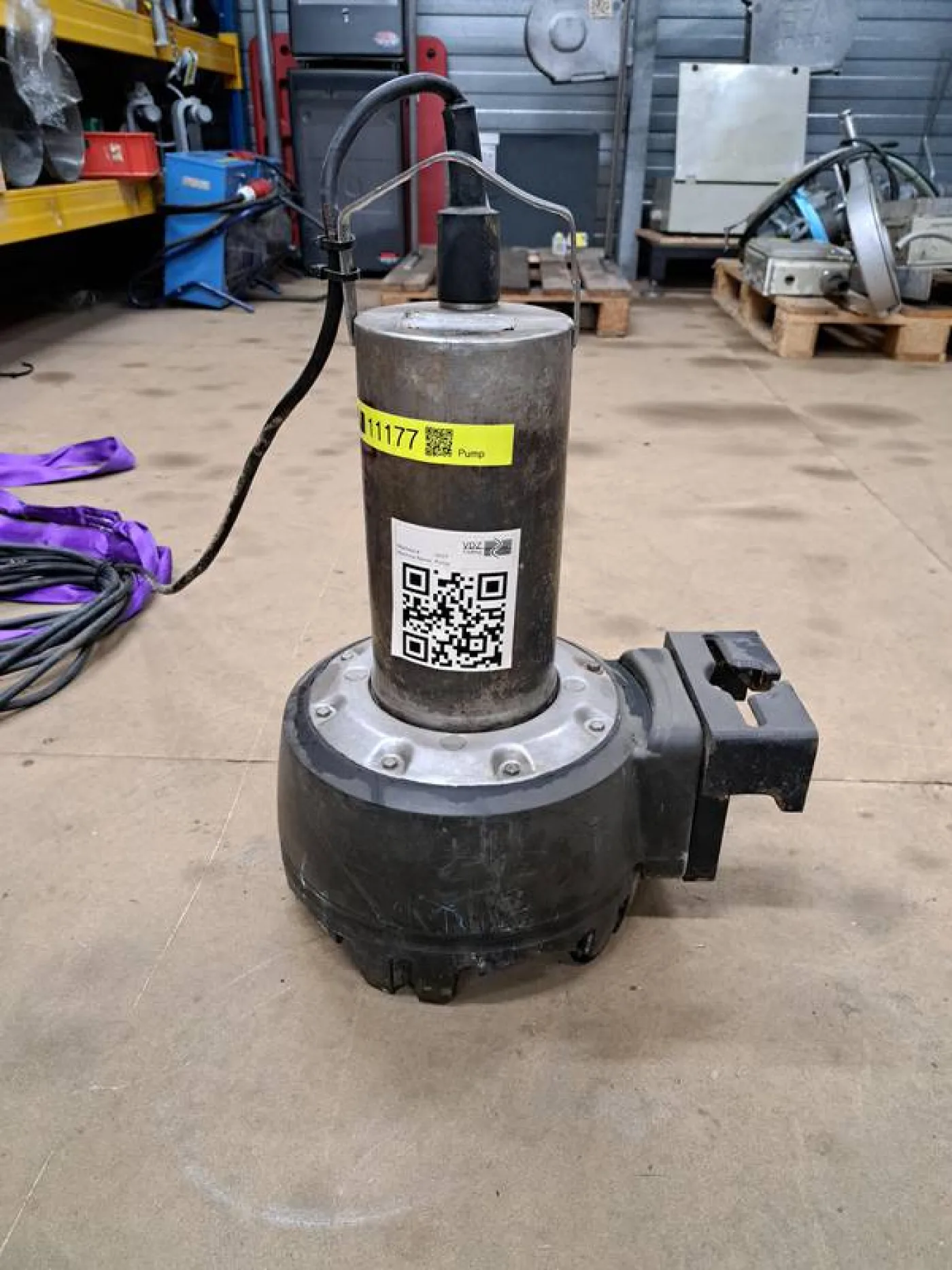 Submersible pump - 1