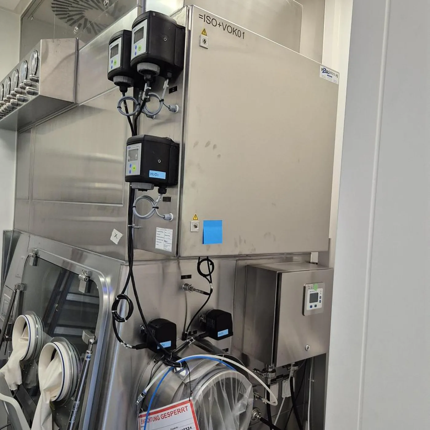 Hermann Waldner Isolator-Anlage mit einem integrierten STERIS VHP 1000ED - 2