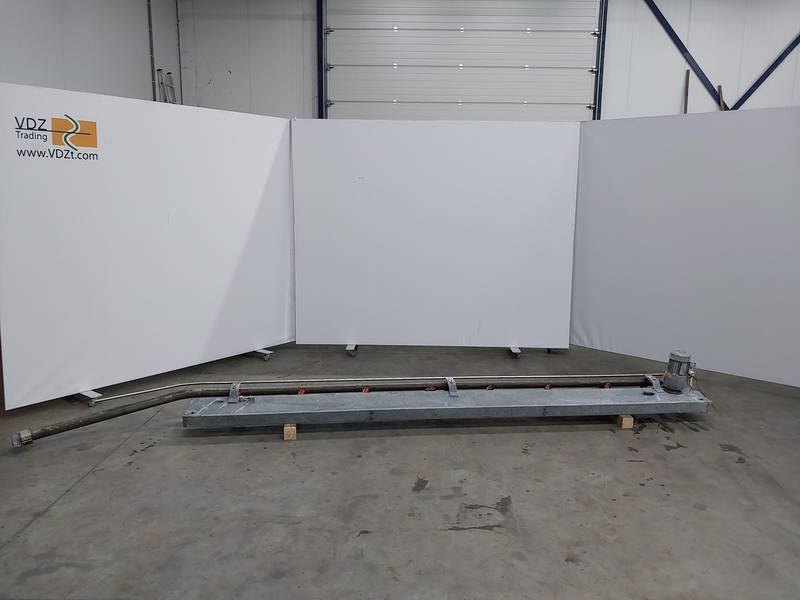 Conveyer lift empty hooks