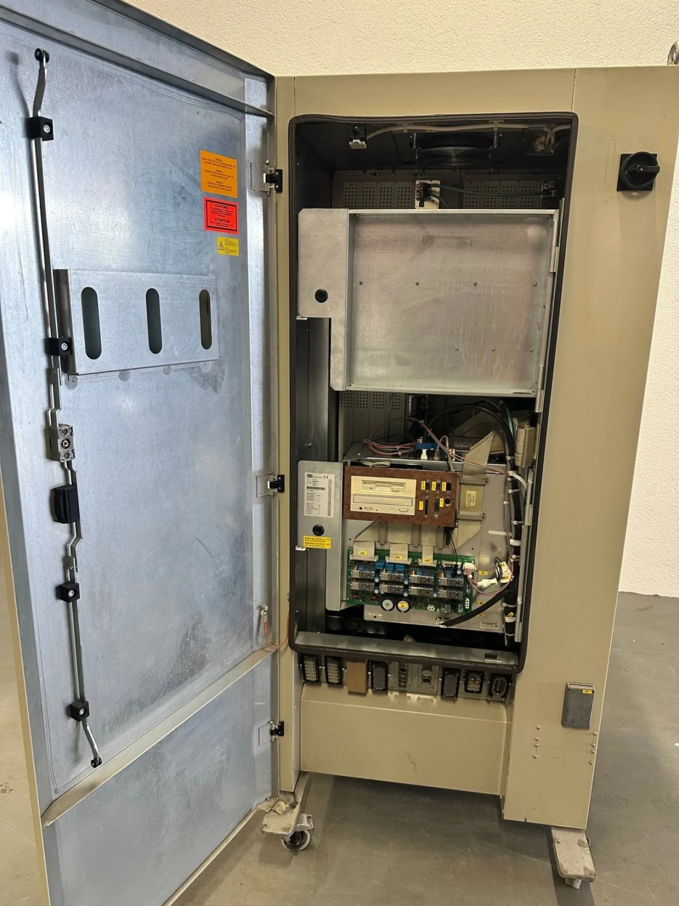 Kuka KRC1A Steuerschrank für KR350 - 2