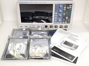 Rohde & Schwarz (R&S) RTM3004 (RTM-BNDL) 500MHz 4 Channel Oscilloscope