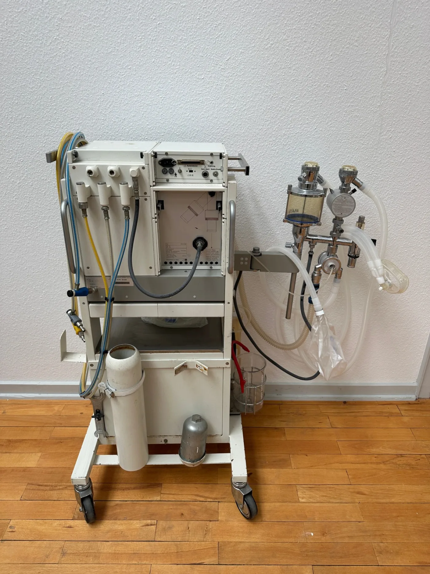 Dräger Sulla 808 V Narkosebeatmungsgerät - 6